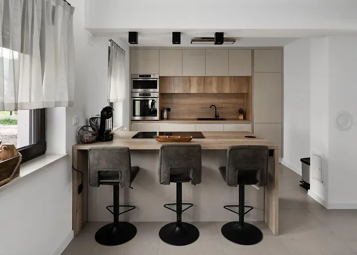 فيلة House Arni *