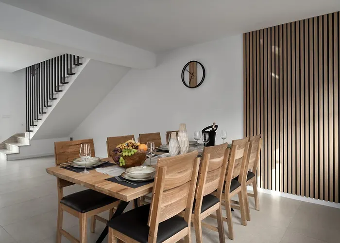Villa House Arni *