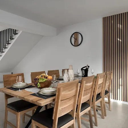 Villa House Arni *