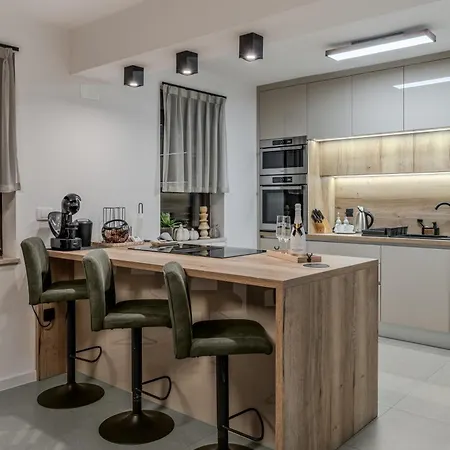 Villa House Arni